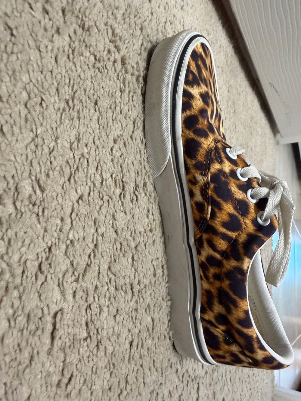 Vans Leopard Print Canvas Sneakers - Brown & Black 7.5 Womens - Picture 6 of 7
